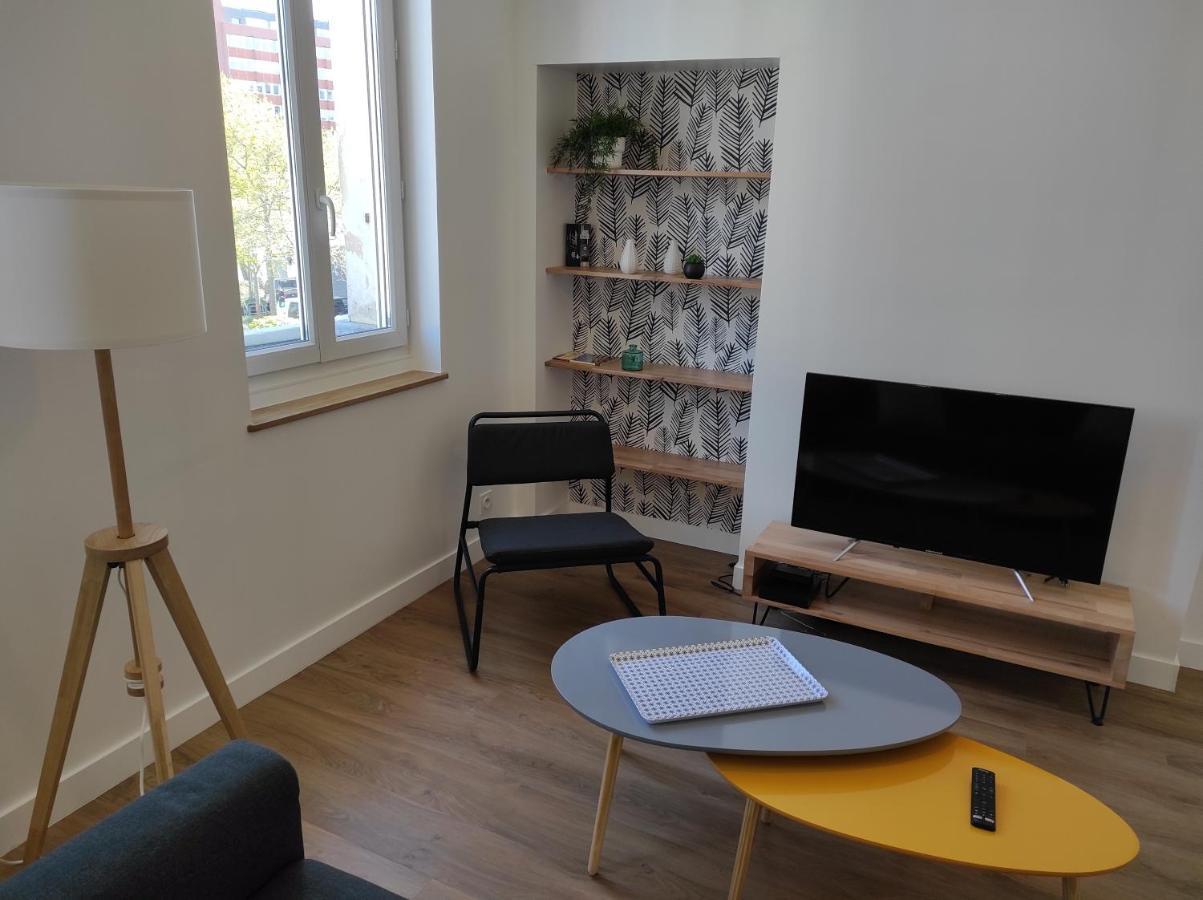 Duplex Appartement 70M2 Atypique Au Coeur Du Mans ルマン エクステリア 写真