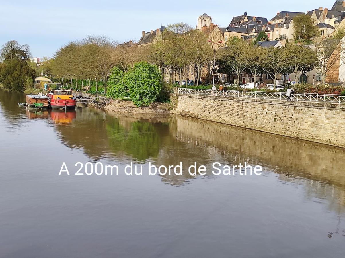 Duplex Appartement 70M2 Atypique Au Coeur Du Mans ルマン エクステリア 写真